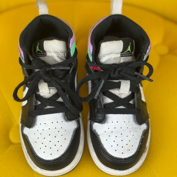 Nike Air Jordan 1 Mid TD Size 9C Pastel Black Volt Green Glow shoes. - Picture 2 of 8